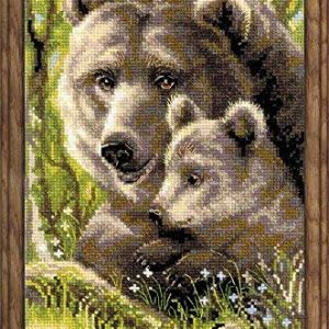 Riolis 10 Count Bear with Cub Counted Cross Stitch Kit