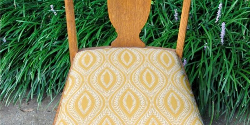 *Guest Post Thursday* – DIY Chair Bottom Makeover