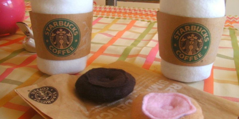 Coffee for two {year olds} – Starbucks Felt Playset